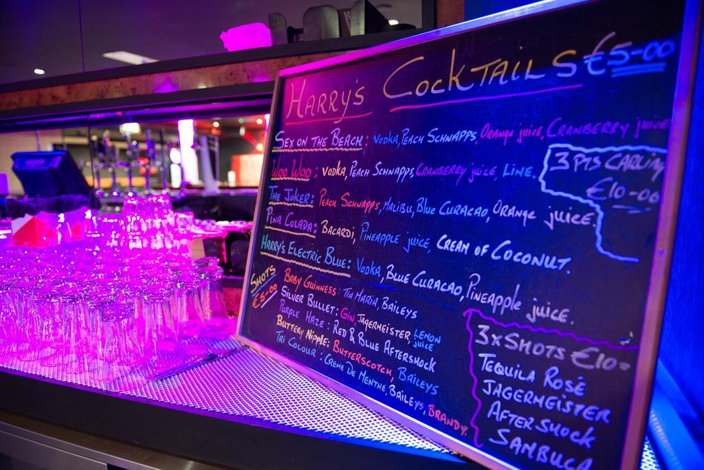 奇内嘉德哈利酒店 金尼加德 外观 照片